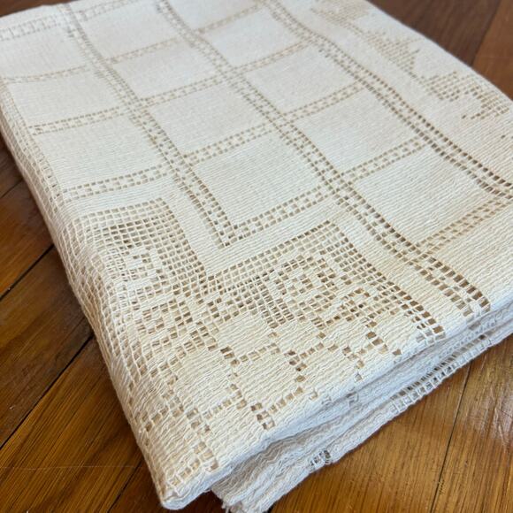 Vintage Lace Tablecloth Beige Grape Leaf Design Rectangular Dining Decor - Picture 7 of 12